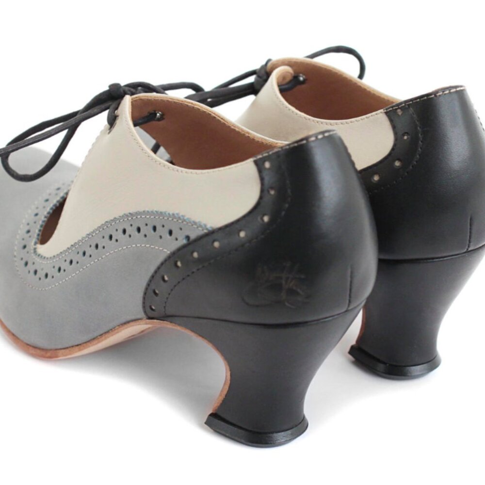 *NEVER WORN* Fluevog 2016 Wonder LYRA Mary Janes, Gray/Blue/Black, Size 9 (TTS). - Picture 15 of 16